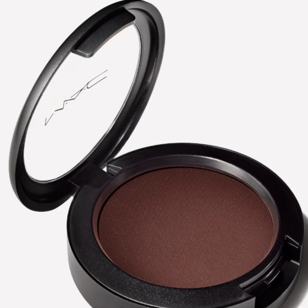 MAC Film Noir Powder Blush
